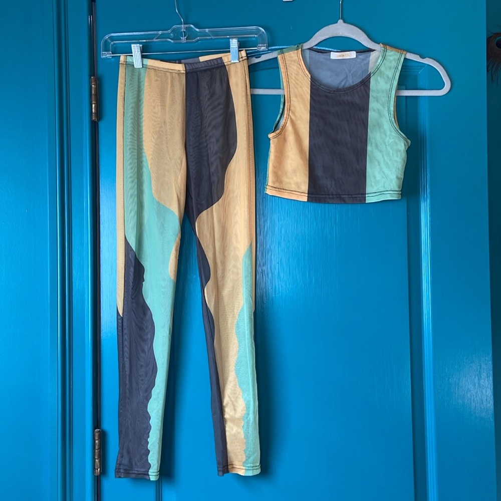 SORELLE UK CoOrd MESH SET / RARE FIND SIZE SMALL